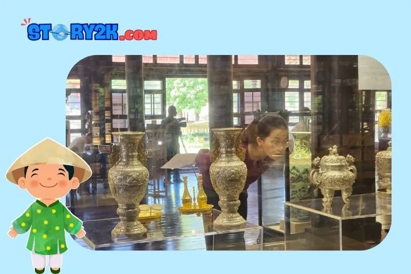 Những cổ vật nổi bật trong Bảo tàng Cổ vật Cung đình Huế